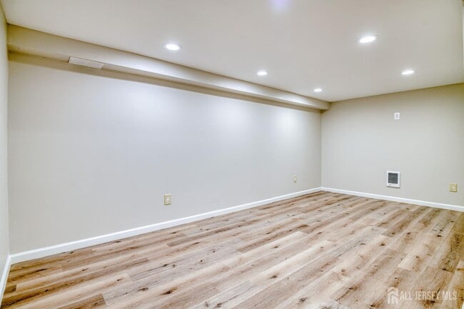 Building Photo - 3 Green Acres Ave