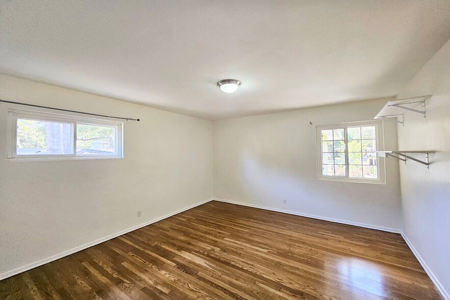 Building Photo - 3700 Glenwood Ave