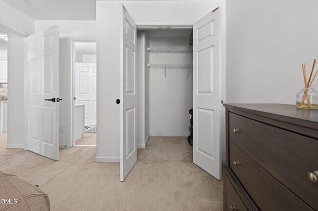 Building Photo - 2400 Huntscroft Ln