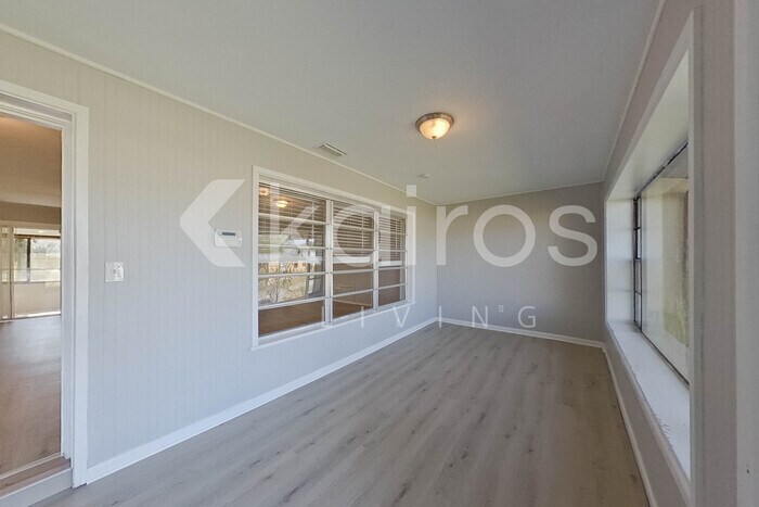 Building Photo - 1635 Jamaica St