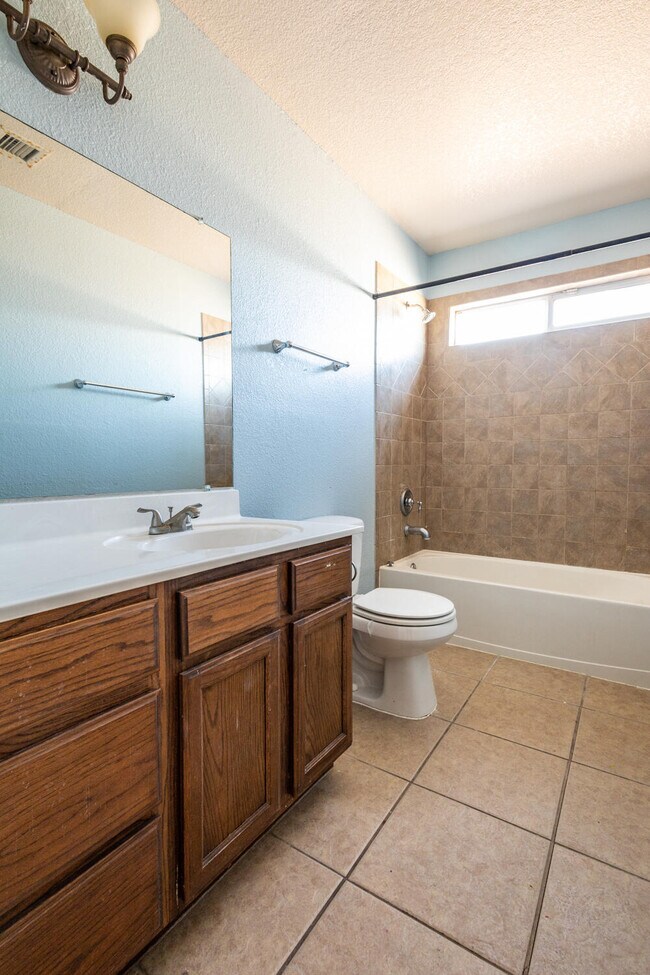 Building Photo - 12737 Tierra Nunez Ct