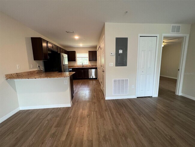 Building Photo - 9485 Camel Dr