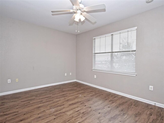 Building Photo - 11203 Ranch Rd 2222