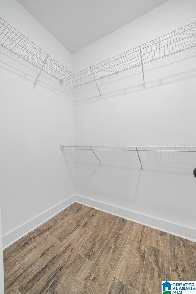 Building Photo - 1509 Cottage Grv