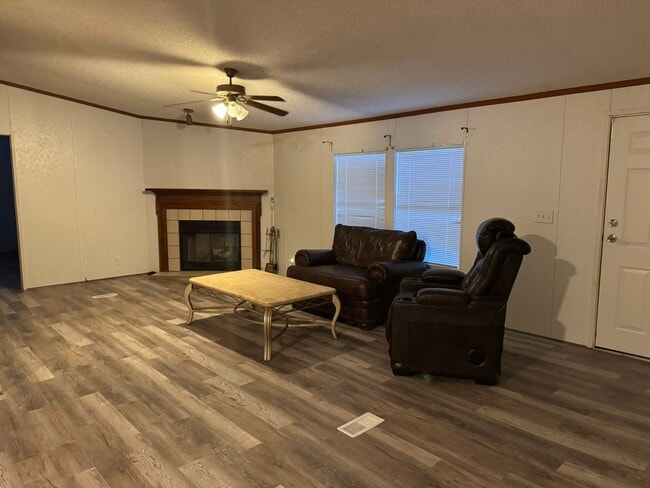 Building Photo - 70 Timber Rd