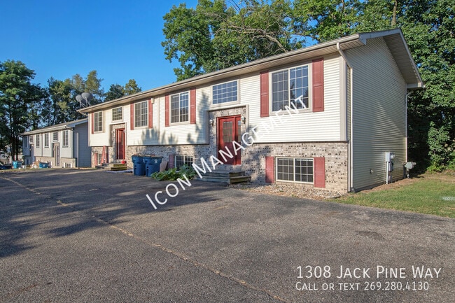 Building Photo - 1308 Jack Pine Way