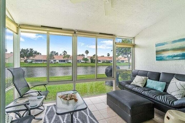 Building Photo - 6114 Heliconia Rd