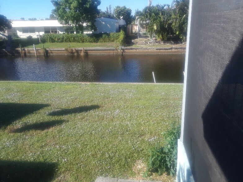 Building Photo - 3119 Riverside Dr