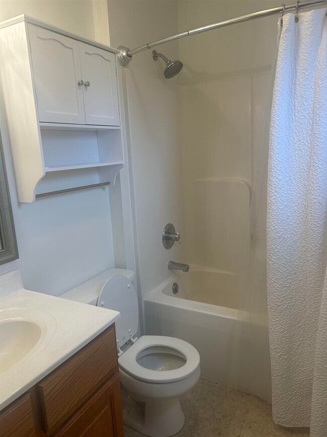 Building Photo - 125 Joyce Dr