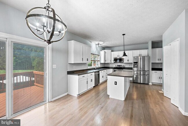 Building Photo - 35184 Pheasant Ridge Rd