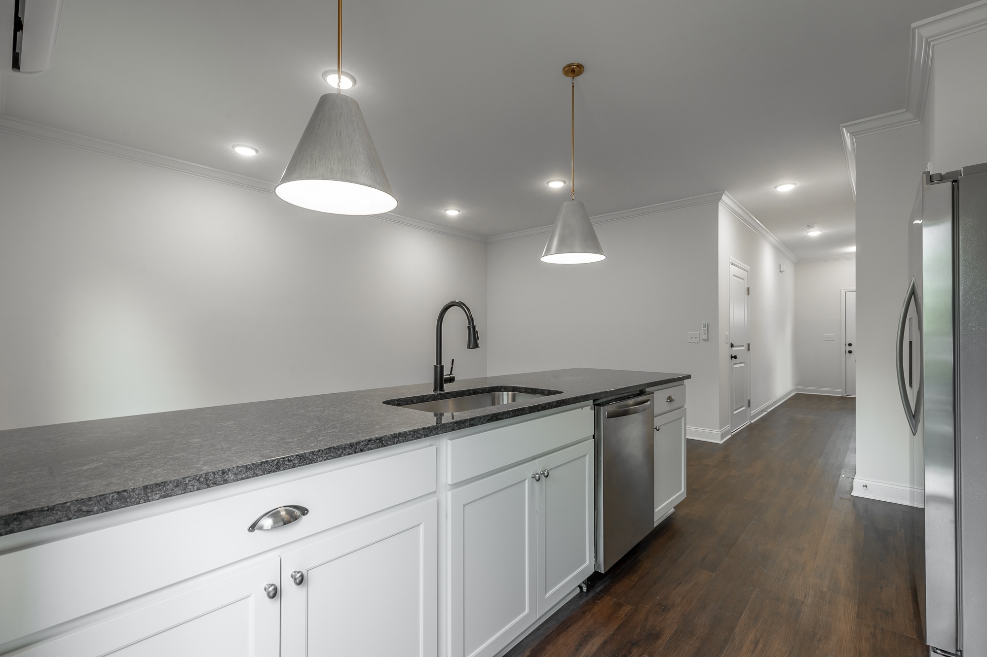 Building Photo - 5547 Stream Ln