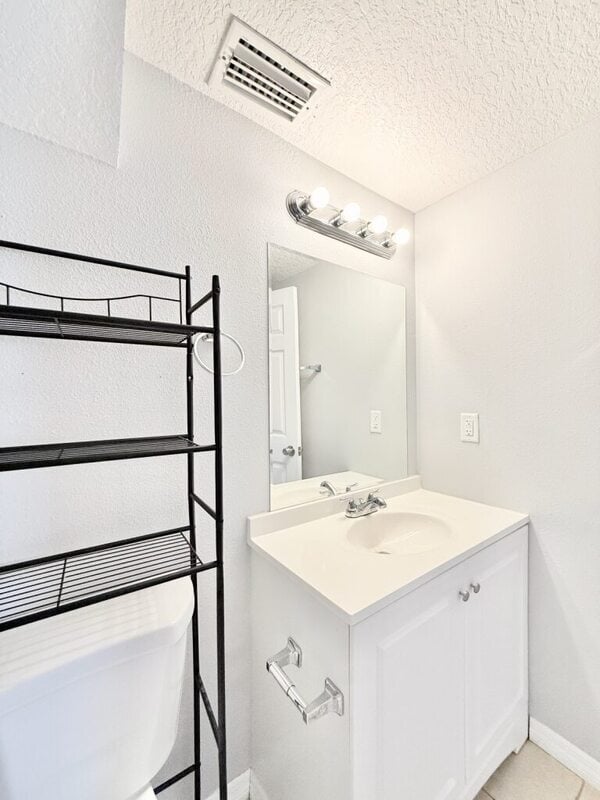 Building Photo - 425 F St