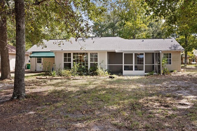 Building Photo - 3 Bedroom Home in Ocean Springs
