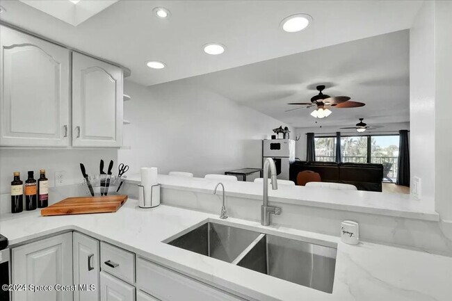 Building Photo - 300 S Banana River Blvd