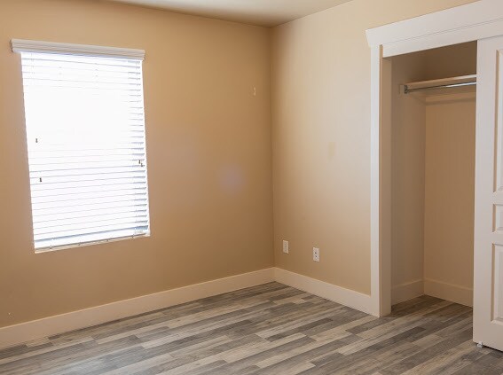 Building Photo - 1532 N Venetian Way