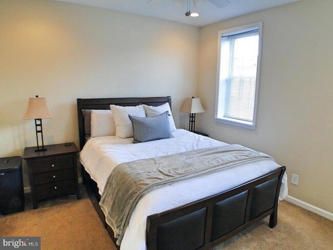 Building Photo - 2533 S Rosewood St