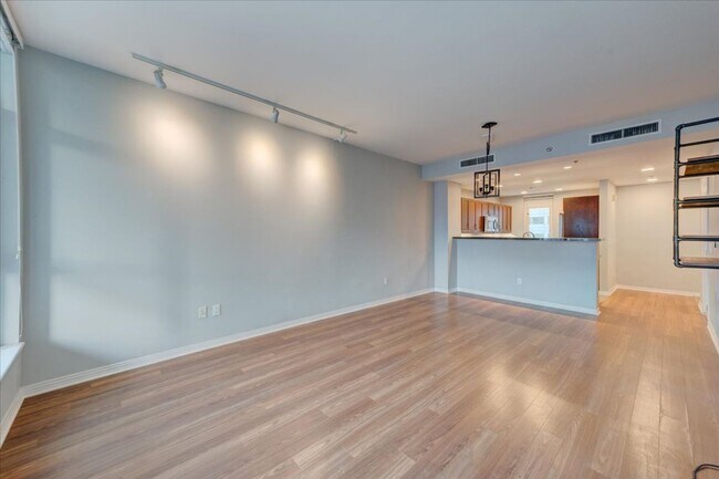 Building Photo - 427 Ninth Ave