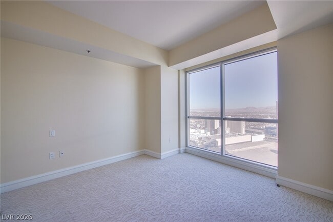 Building Photo - 2700 S Las Vegas Blvd