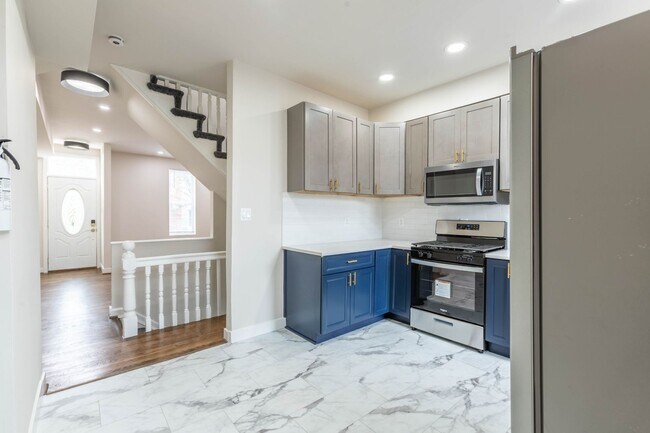 Building Photo - Brand New 3 BD Rowhome