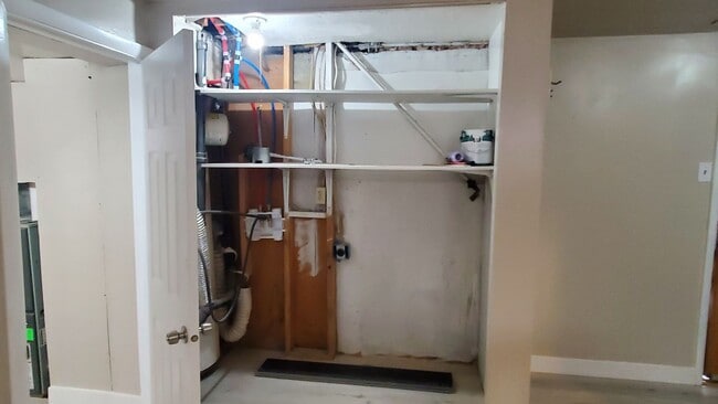 Building Photo - 133 Cottage Ave