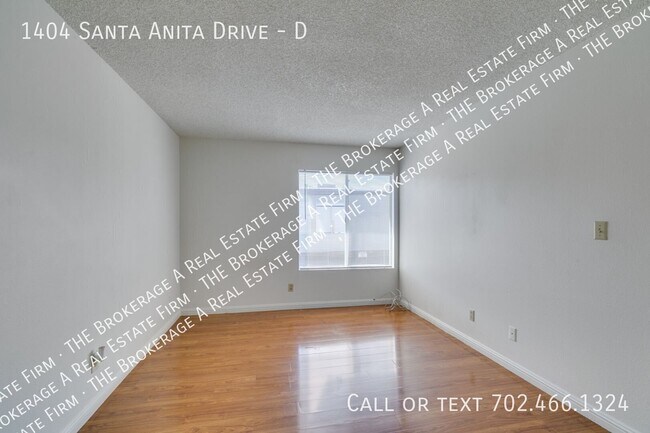Building Photo - 1404 Santa Anita Dr