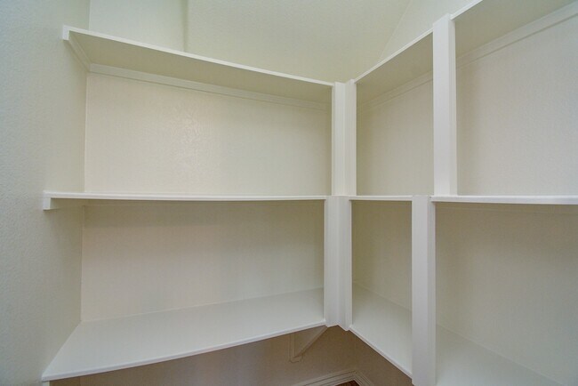 Building Photo - 23410 Briarstone Hbr Trl