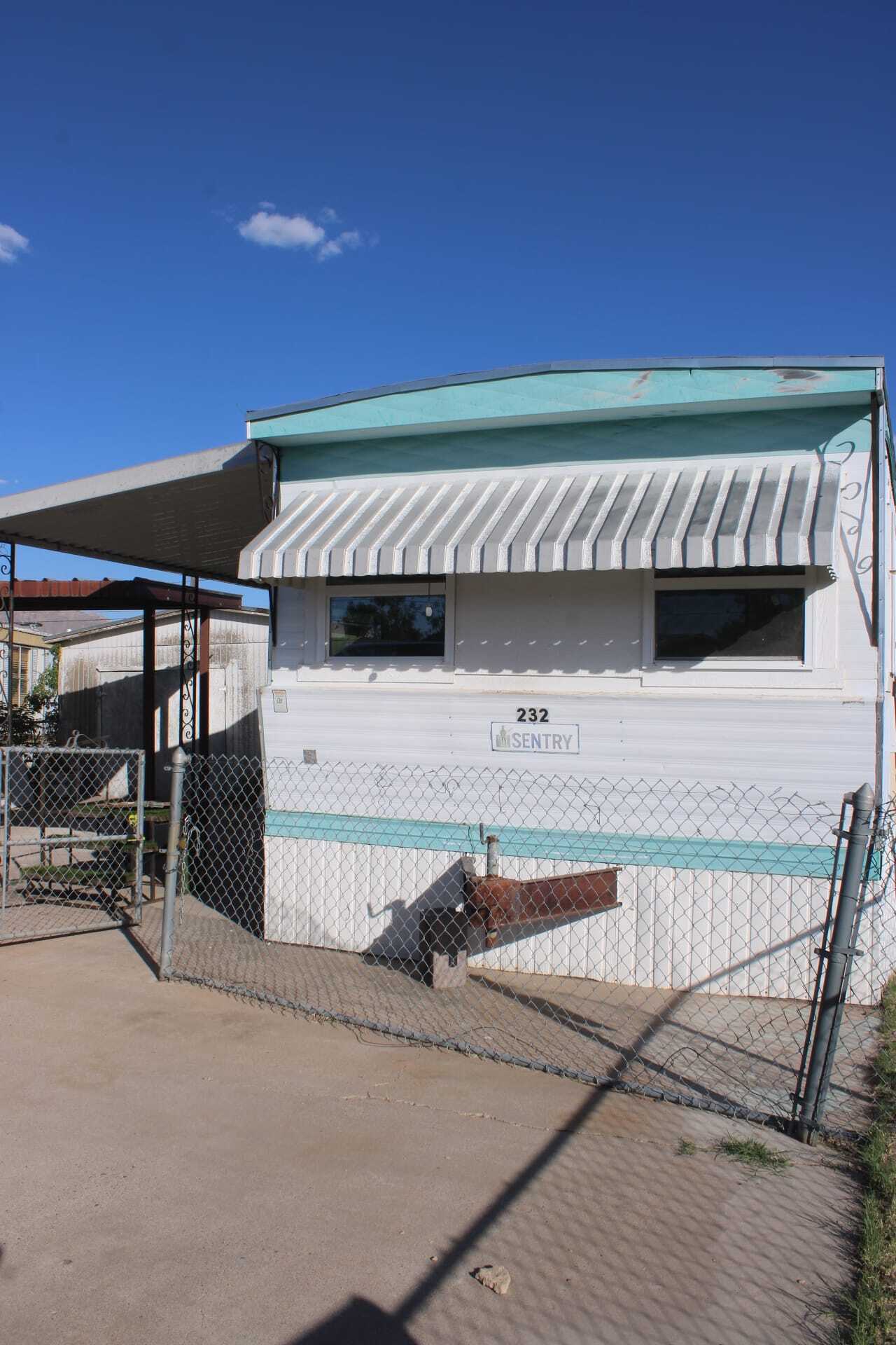 Building Photo - 232 Osaple Cir