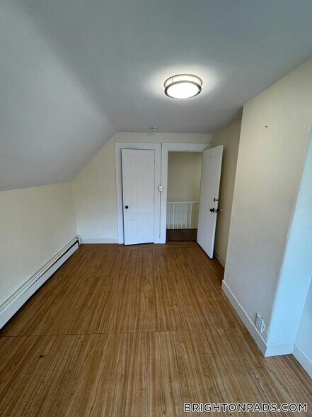 Building Photo - 44 Winship St