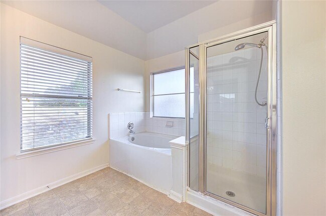 Building Photo - 21735 Oakbridge Park Ln