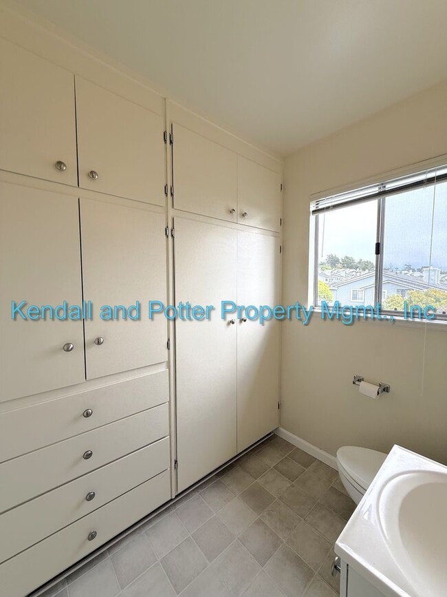 Building Photo - Great Ocean Views - Sand Dollar Beach 3BR