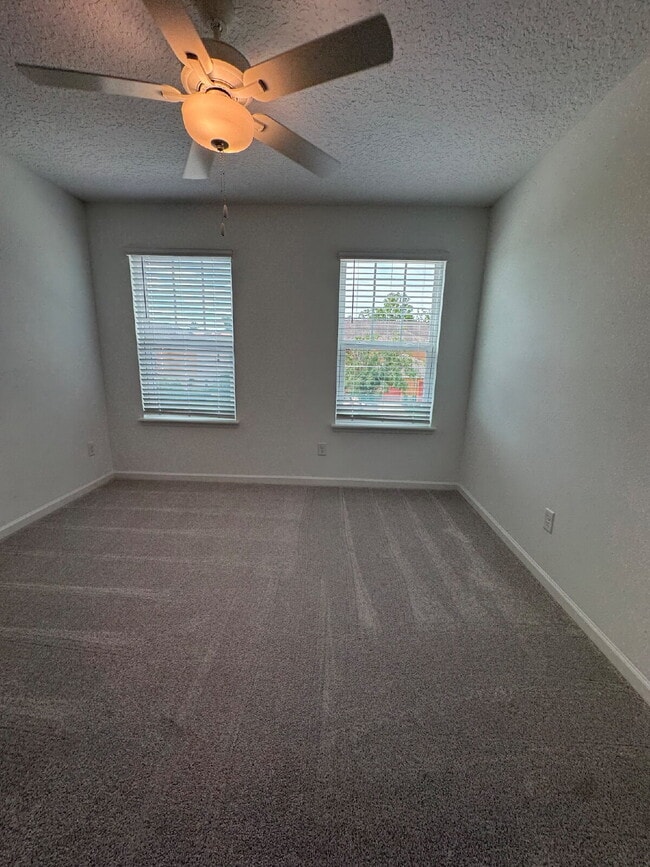 Building Photo - Brand New 3 Bed | 2.5 Bath Townhome – Mode...