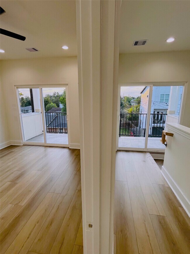 Building Photo - 3802 Yale St