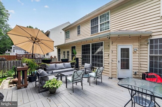 Building Photo - 13016 Pilgrims Inn Dr