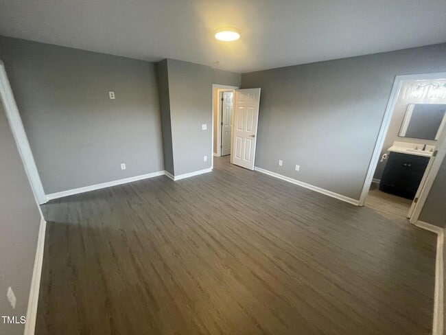Building Photo - 4201 Beacon Crest Way