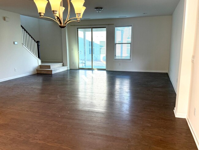 Building Photo - 1107 Lotus Lilly Dr