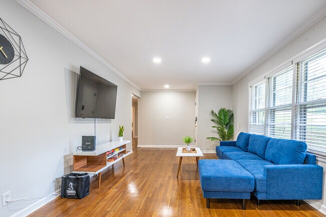 Building Photo - COMING SOON !!! 3/13/2026