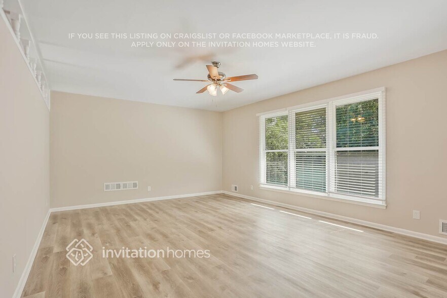 Building Photo - 3887 Sable Dr