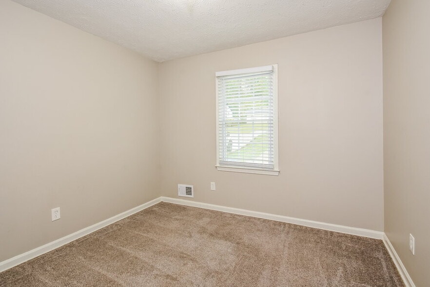 Building Photo - 1471 Daniel Ln