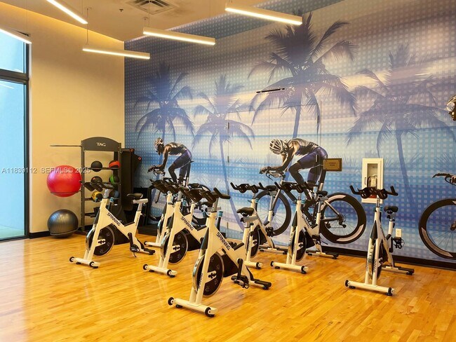 Building Photo - 10711 Aqua Ct