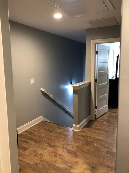 Building Photo - 3107 Blue Sky Dr