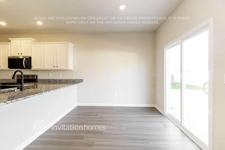 Building Photo - 3332 Burberry Dr