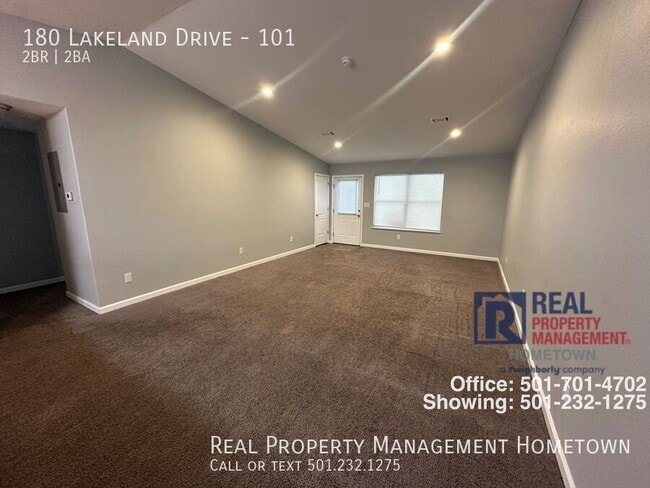 Building Photo - 180 Lakeland Dr