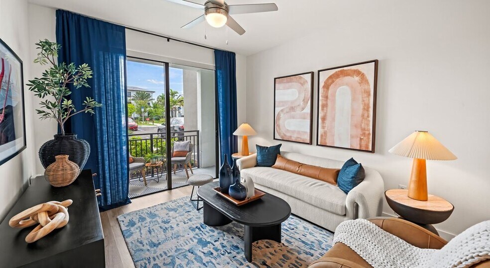 Building Photo - 2085 S Congress Ave