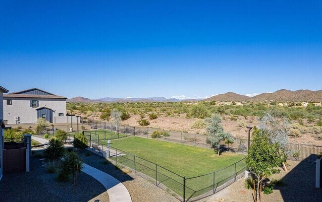 Building Photo - Stunning New 3Beds/2.5Bath Townhome in Phoenix, AZ!