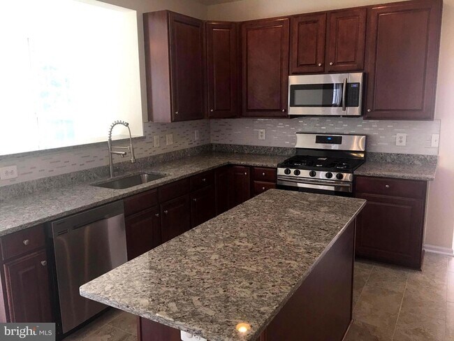 Building Photo - 12910 Belle Meade Trace