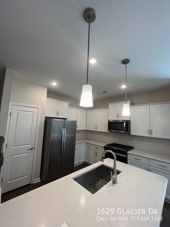 Building Photo - 1629 Glacier Dr