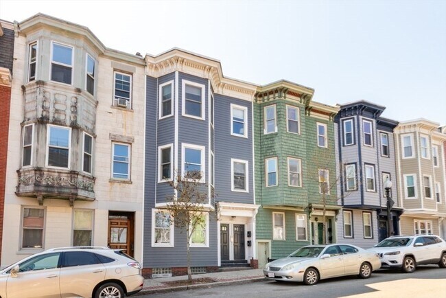Building Photo - 298 Bunker Hill St