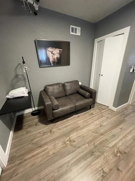 Building Photo - 2404 Thornton Rd