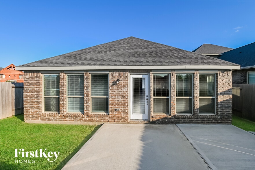 Building Photo - 31206 Harmony Falls Ct