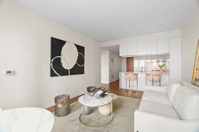 Building Photo - 99 Hudson St